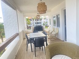 Stanza Mare Beach Front