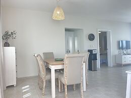 Stanza Mare Beach Front