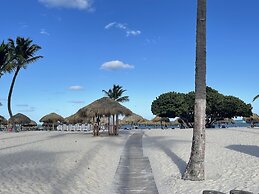 Stanza Mare Beach Front