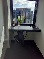 Top Floor Stunning Views
