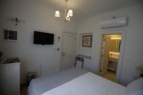 No 10 Hotel
