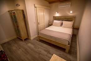 No 10 Hotel