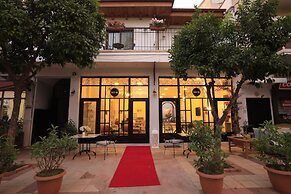 No 10 Hotel