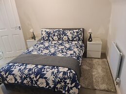 Stunning 3-bed House in Wolverhampton