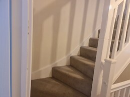 Stunning 3-bed House in Wolverhampton