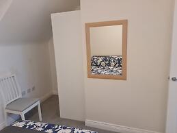 Stunning 3-bed House in Wolverhampton