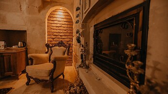 Serenus Cave Suites