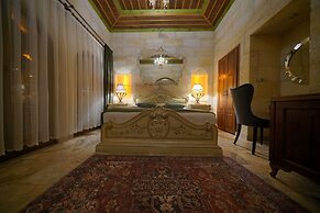 Serenus Cave Suites