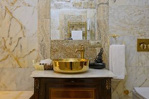 Serenus Cave Suites
