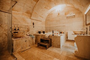 Serenus Cave Suites