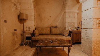 Serenus Cave Suites