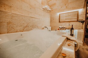 Serenus Cave Suites