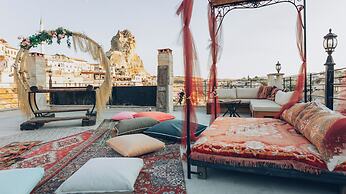 Serenus Cave Suites