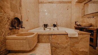Serenus Cave Suites