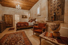 Serenus Cave Suites