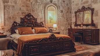 Serenus Cave Suites