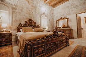 Serenus Cave Suites