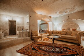 Serenus Cave Suites