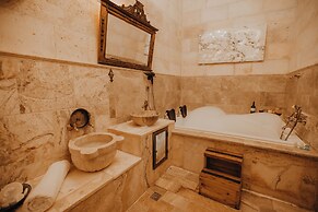 Serenus Cave Suites