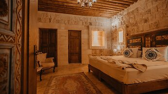 Serenus Cave Suites