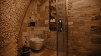 Serenus Cave Suites