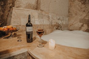 Serenus Cave Suites