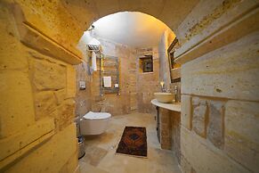 Serenus Cave Suites