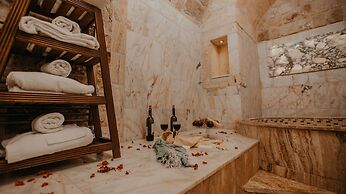 Serenus Cave Suites