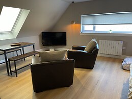 Fabulous Open Plan Studio Retreat - Cowdenbeath