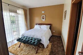 Charming 2-bed Apartment in Kigo