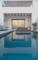 Seanfinity Beachfront Suites