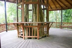 The Blue Mahoe Treehouse