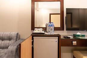 Mamlouk Pyramids Hotel