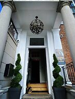 Chapter 1 Hotels