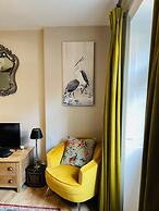 Chapter 1 Hotels