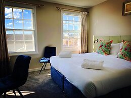 Chapter 1 Hotels