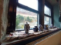 Eclectic Artists Cottage in Bohemian Hebden Bridge