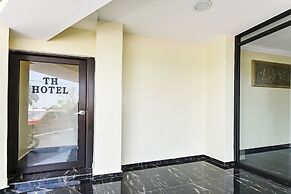 OYO 90445 Th Hotel