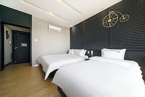 JK Hotel
