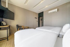 JK Hotel