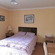 Spacious 6-bed House 10 Minutes From Knock Airport