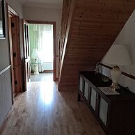 Spacious 6-bed House 10 Minutes From Knock Airport