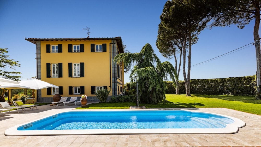 Villa Luigina 8 in Capannori
