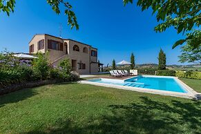 Casale Rosy 6 2 in Offida