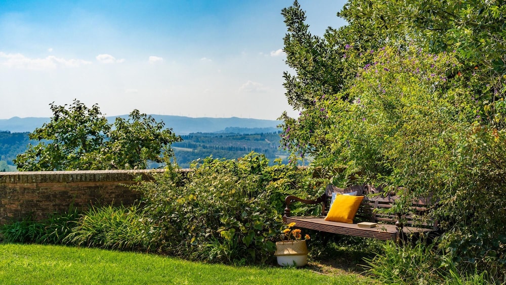 Tenuta Di Pratello 24