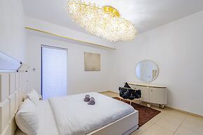 Marco Polo - Deluxe Waterfront Roomy Apt, Perfect for Groups