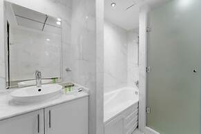 Marco Polo - Stylish & Spacious 2 BR with Marina + City Views