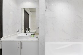 Marco Polo - Stylish & Spacious 2 BR with Marina + City Views