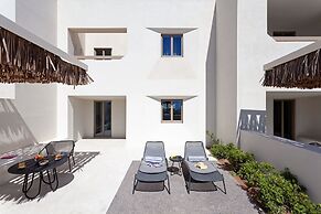NOŪS Santorini