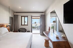 NOŪS Santorini
